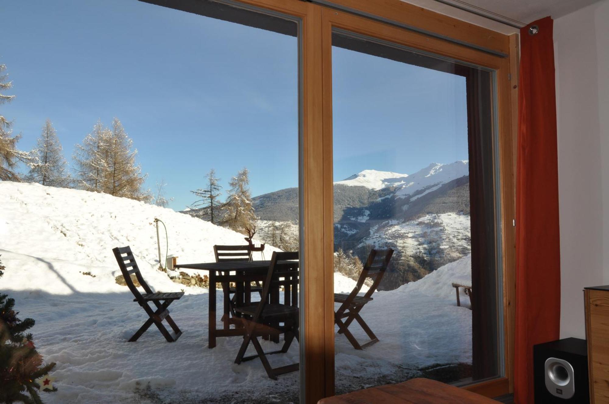 La Cle Des Champs Bed & Breakfast Heremence Exterior photo